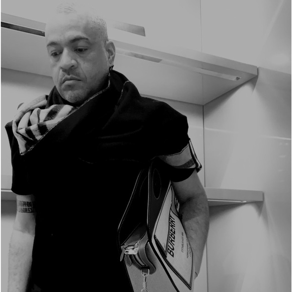 Meet your Posher, Luis - Picture 4 of 4